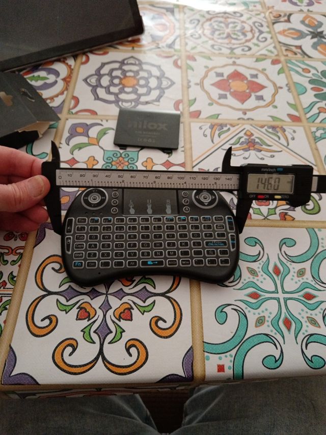 Teclado con ratón inhalambrico