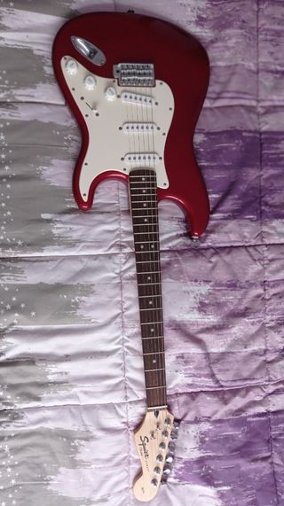 Guitarra Eléctrica Fender Squier Strat