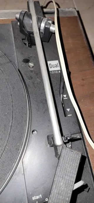 Tocadiscos DUAL 1210A entero para REPUESTOS