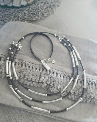 PASHMINA Y GARGANTILLA A JUEGO