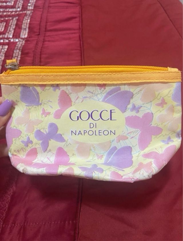 pochette per make-up