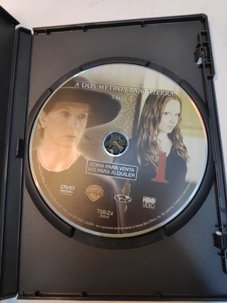 Serie en DVD a dos metros bajo tierra