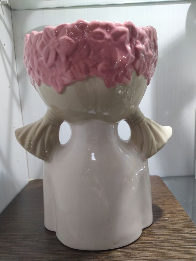 Vaso in ceramica con fiori di seta
