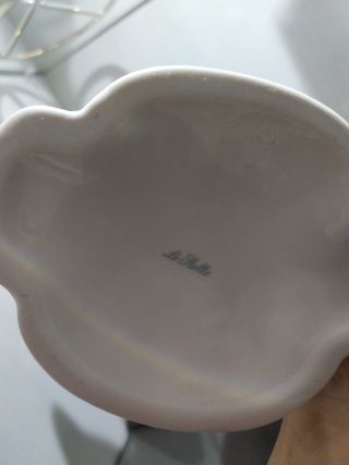 Vaso in ceramica con fiori di seta