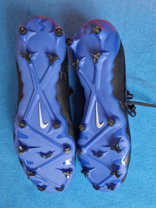 Botas de futbol nuevas