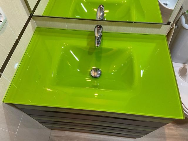Mueble lavabo de cristal