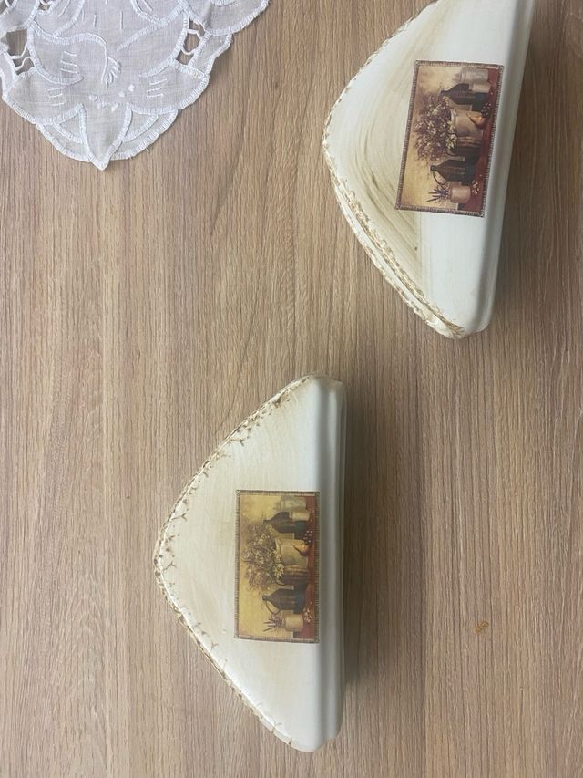 portatovaglioli in ceramica