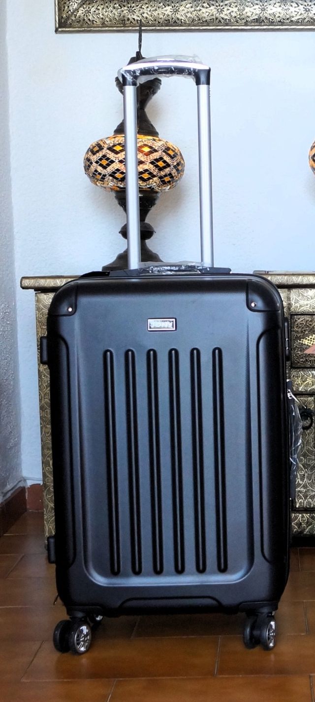 Maleta de 20 KGS negro 8 Ruedas Giratorias