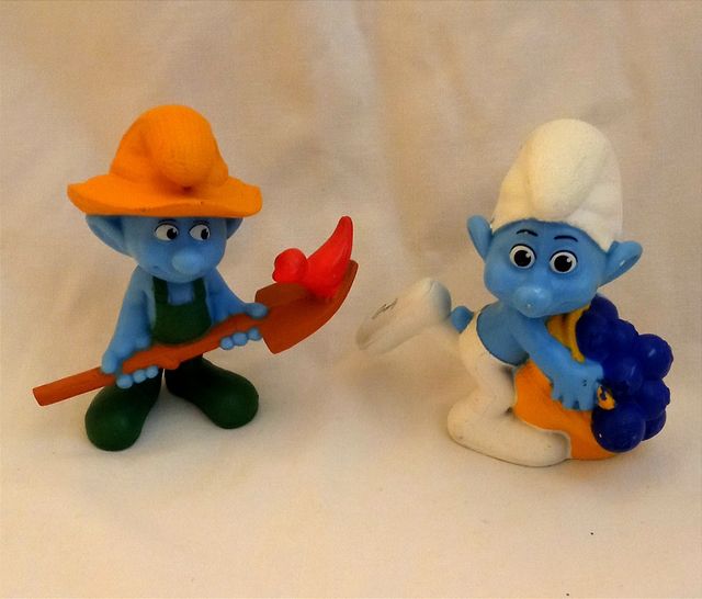 Smurf 2011  farmer greedy carica bacche peyohe