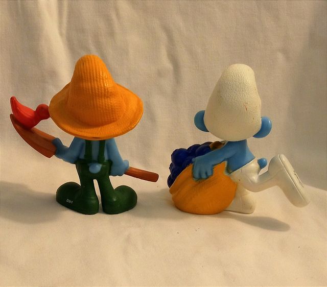 Smurf 2011  farmer greedy carica bacche peyohe
