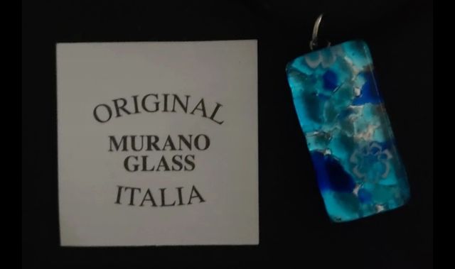 Fio com pendente de vidro de Murano