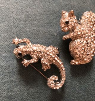 Broches piedrecitas
