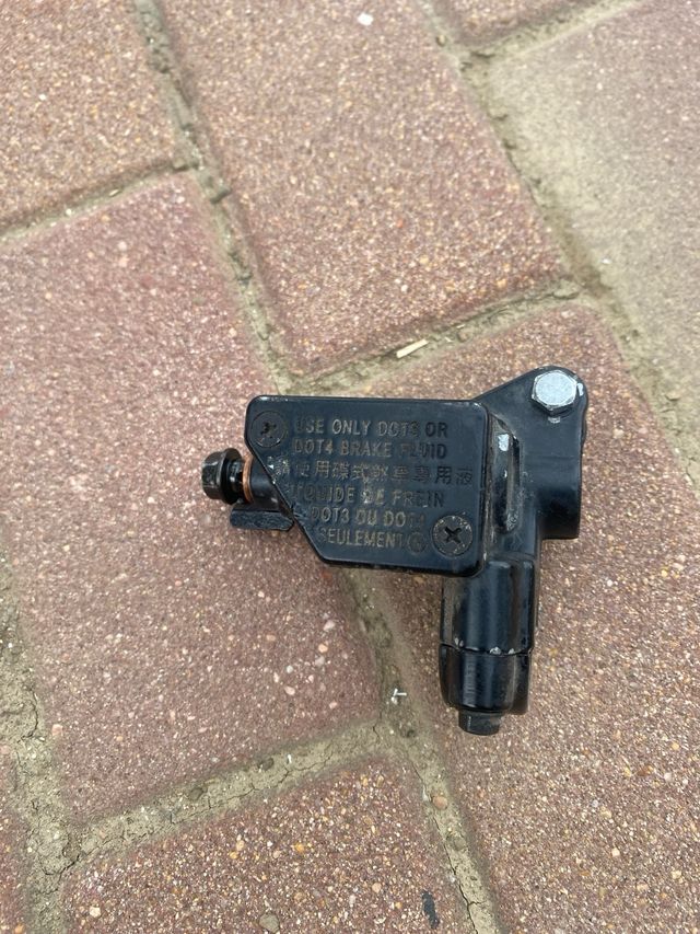 Bomba Freno Delantera Peugeot Tweet 125 2017a