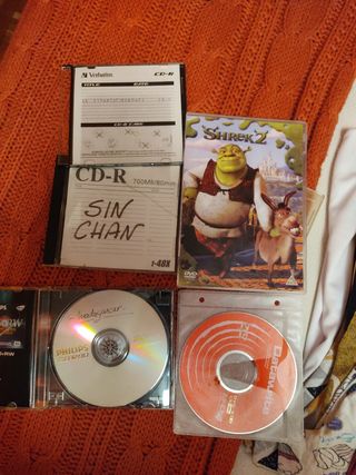 DVD 7" CON PANTALLA INCORPORADA. PORTATIL