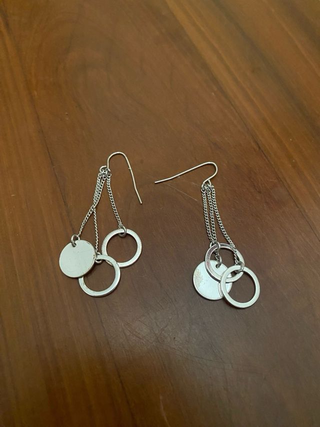 Orecchini pendenti y2k con cerchi