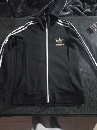 Sudadera Adidas clasic negra vintage