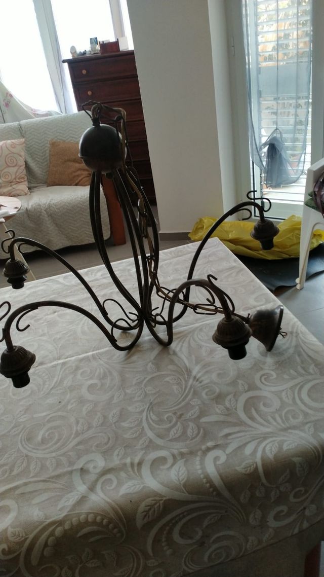 lampadario in Ferro battuto ottone