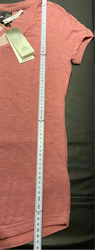 Nuova. Adidas - T shirt con stampa logo.