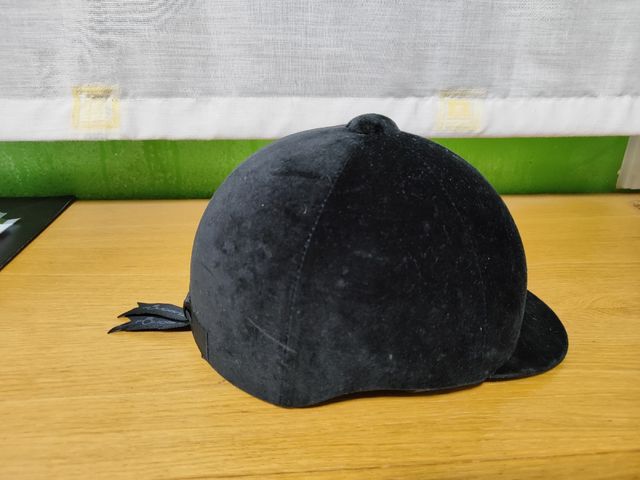 Casco para hípica terciopelo negro