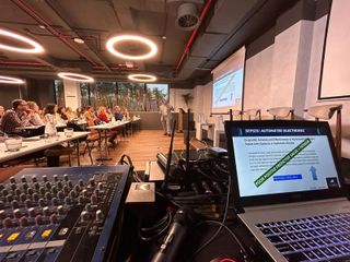 Alquiler de audiovisuales para eventos de empresa