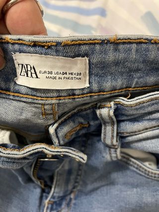 Pantalon pitillo Zara