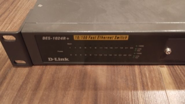 DES-1024R+ D-LINK