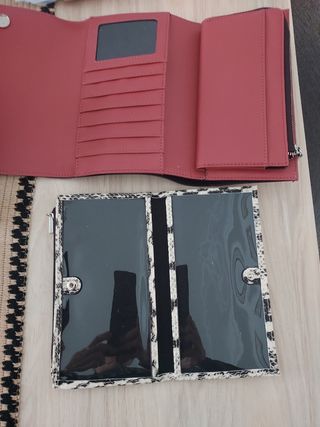 Cartera de mano con billetero