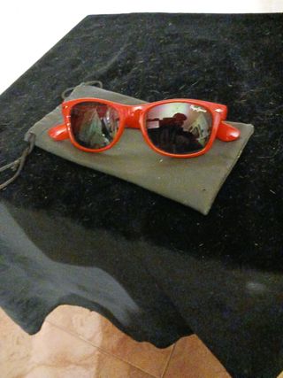 Gafas rojas para chico