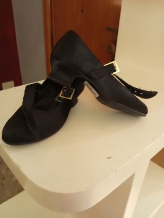 Zapatos negros niña fallera 