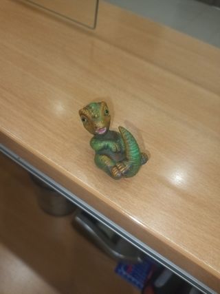 Figura pvc BABY Aladar Disney Bully