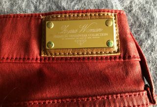 Pantalón encerado rojo