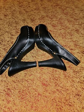 Zapatos Yves Saint Laurent 