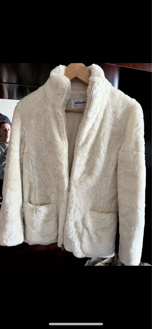 chaquete de pelo blanca