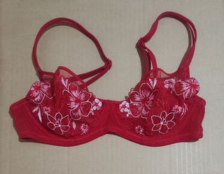 Sujetador rojo encaje blanco de flores 90B