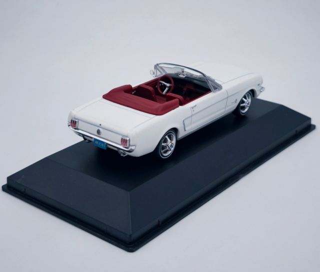 FORD MUSTANG CONVERTIBLE (1964-1/2) 1/43