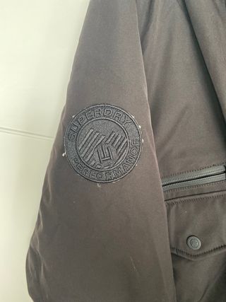 Chaqueta de esquí Superdry, nueva con etiqueta