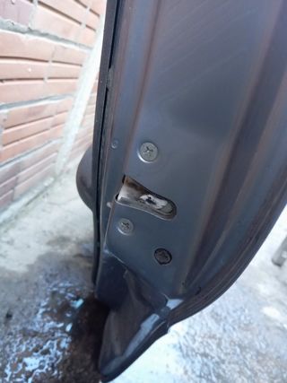 Puerta trasera derecha tata indica 