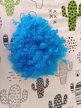 Peluca rizada azul