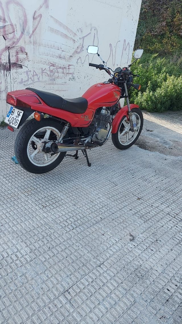 Honda CB 250