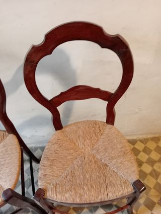 2 sillas isabelinas