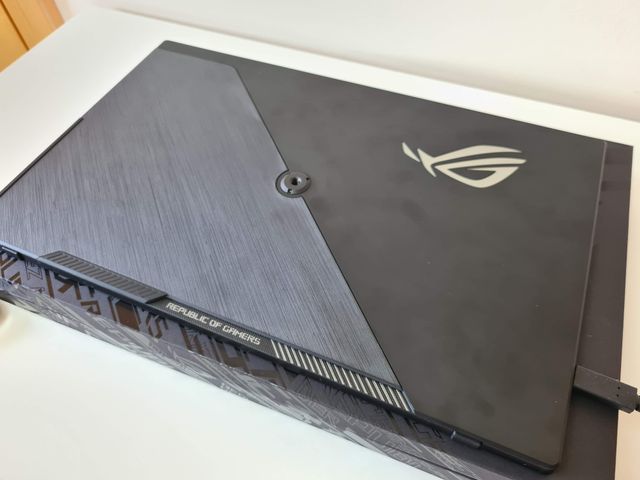 ASUS ROG Strix XG16AHPE