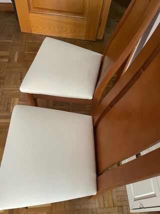 mesa comedor extensible  4 sillas madera 