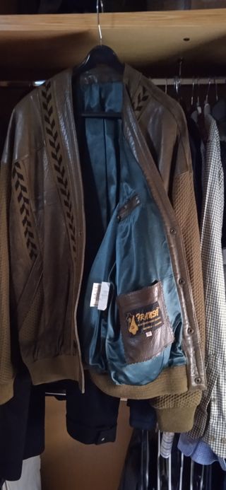 Chaqueta de cuero e hilo