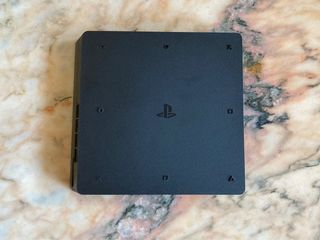 PlayStation 4 slim 1TB edición limitada