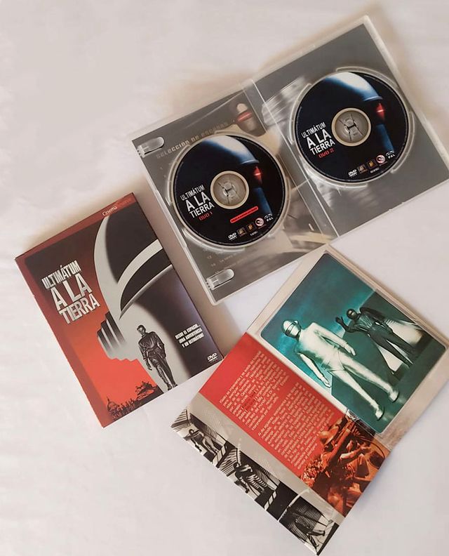 Pelicula Ultimatum a la Tierra. DVDs Ed. Especial