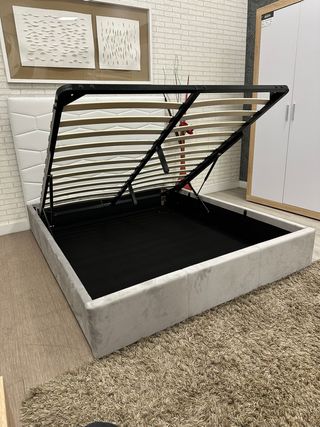 CANAPE NUEVO DE TERCIOPELO 150X190