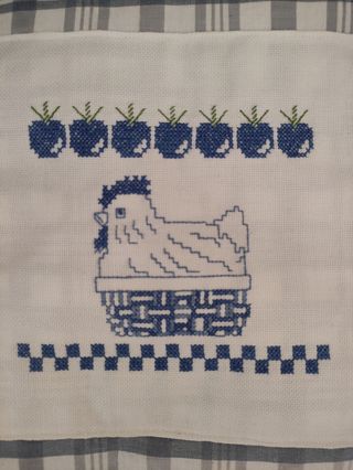 Cojín bordado vintage 2