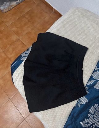 Falda Negra Plisada Stradivarius