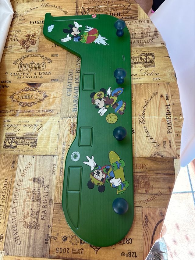 Appendiabiti a forma di aeroplano Mickey