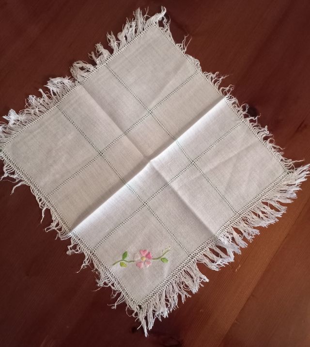 Tovaglia vintage ricamata + 8 tovaglioli